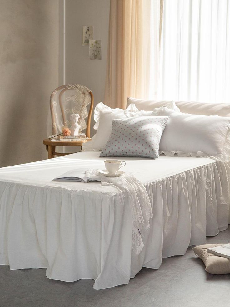 Best Bed Skirts for Minimalist Bedrooms